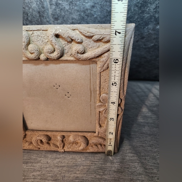 Vintage STONE RESIN PICTURE FRAME 4.5 x 4.5 Photo Swirl Sand Flowers Easel - Picture 4 of 7